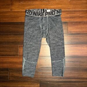 Nike 3/4 Compression Leggings